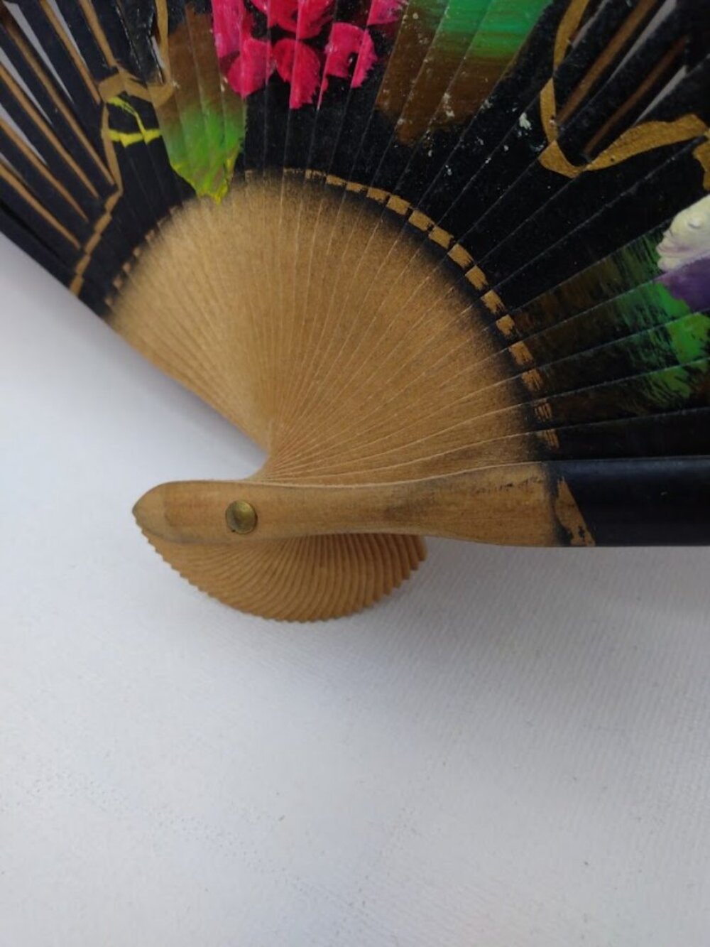 Antique Folding Fan Hand Painted Fabric Carved Wood Ribs Black with Floral - Picture 15 of 16